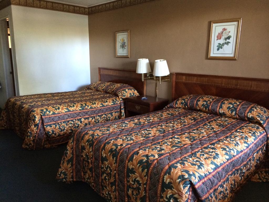Sanger Townhouse Motel חדר תמונה